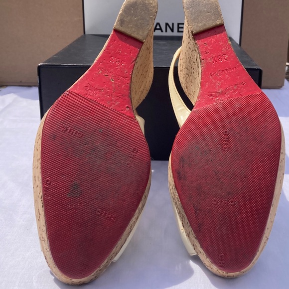 Christian Louboutin off white wedged leather sling back - Picture 2 of 6